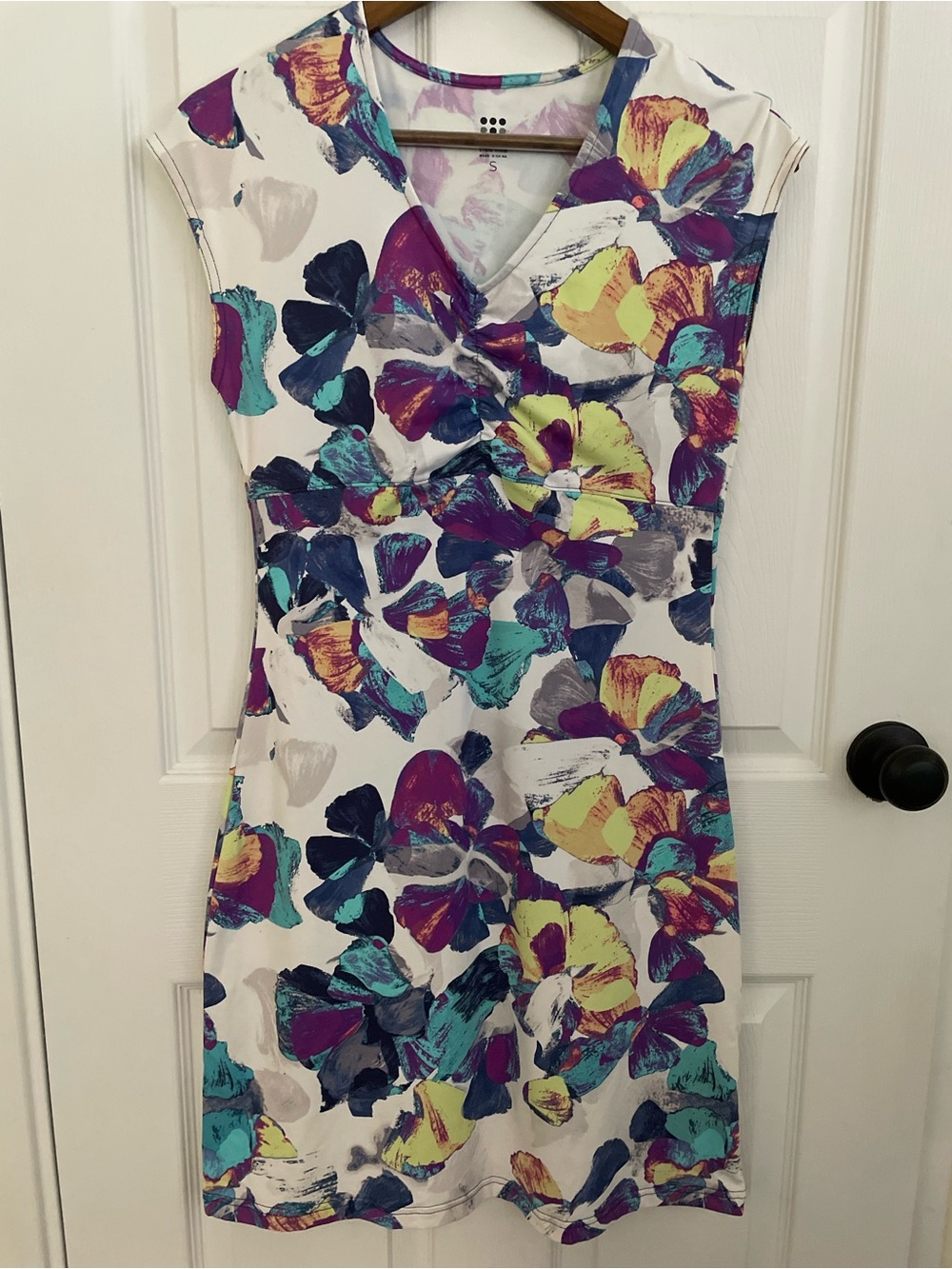 Title Nine Daring Dress Floral Ruched V-Neck Athletic Travel Mini Dress S